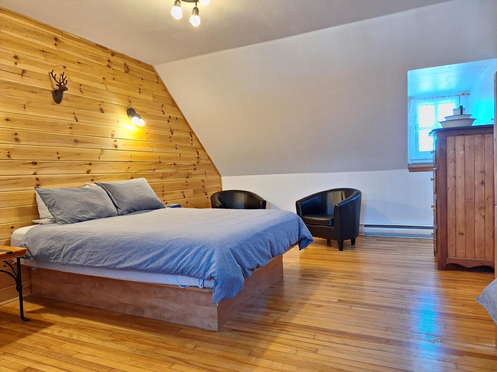 Auberge Le P'Tit Bonheur Saint-Laurent-de-l'ile d'Orleans Екстериор снимка