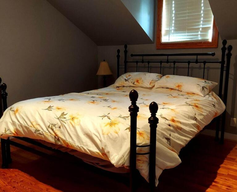 Auberge Le P'Tit Bonheur Saint-Laurent-de-l'ile d'Orleans Екстериор снимка