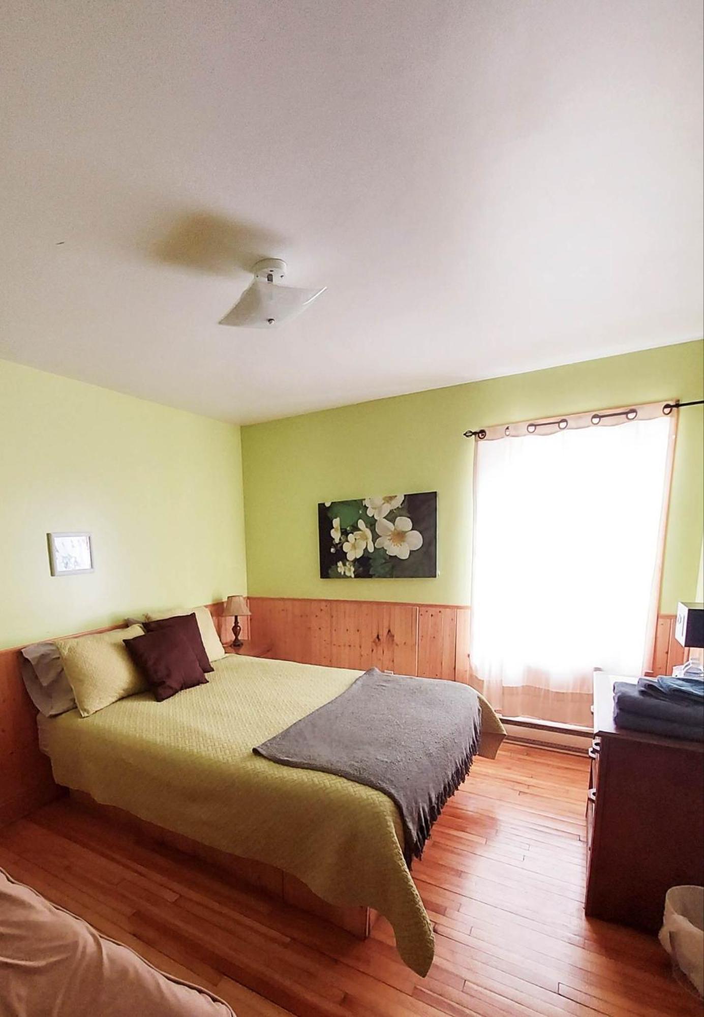 Auberge Le P'Tit Bonheur Saint-Laurent-de-l'ile d'Orleans Екстериор снимка