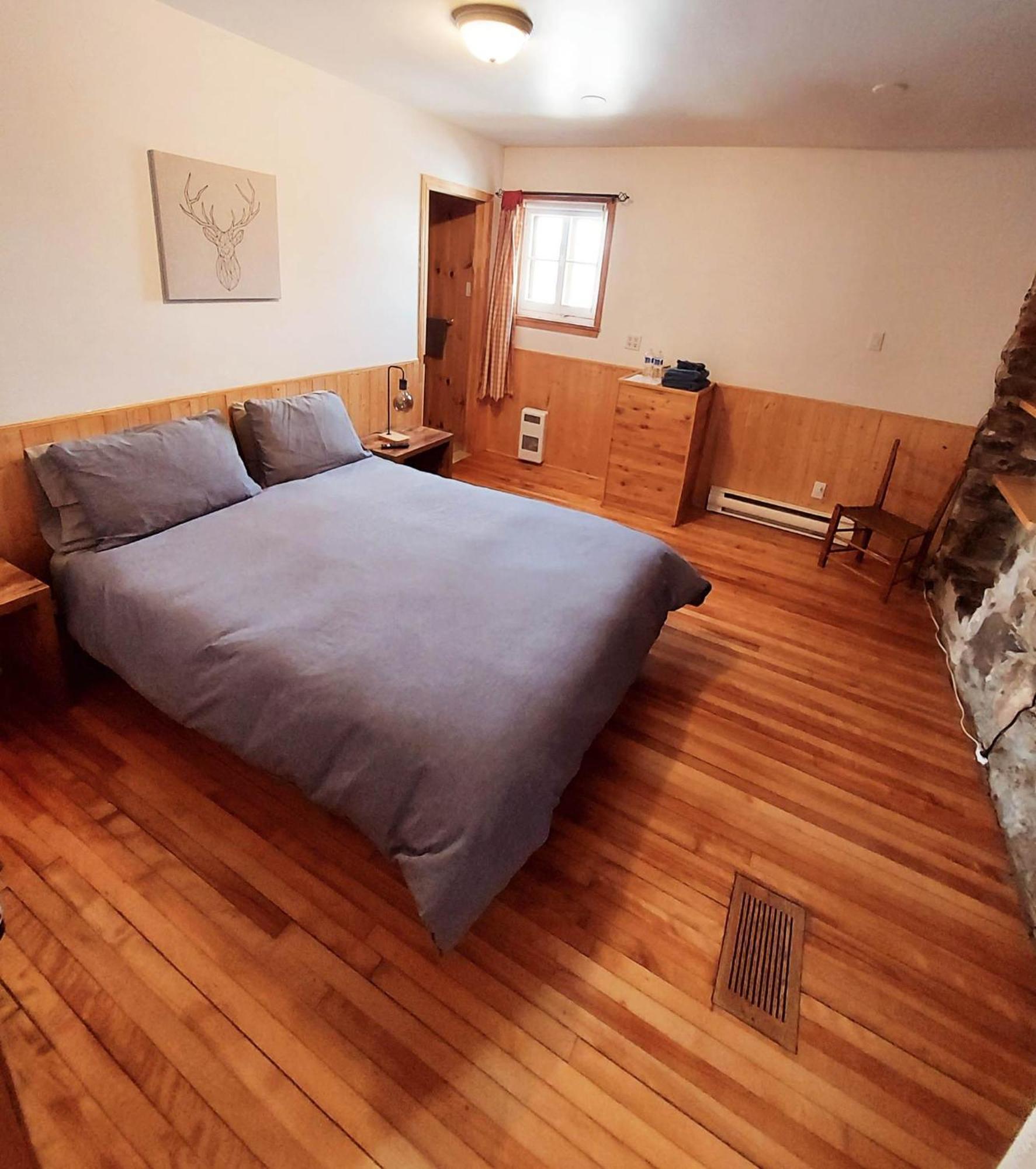 Auberge Le P'Tit Bonheur Saint-Laurent-de-l'ile d'Orleans Екстериор снимка